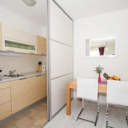 In Okrug Gornji With Terrace, Air Conditioning, Wifi, Washing Machine 5051-1 *